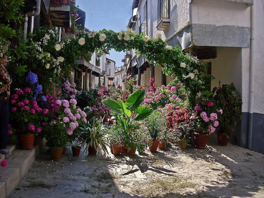 Apartamentos Turisticos Mirayuste Гвадалупе Экстерьер фото