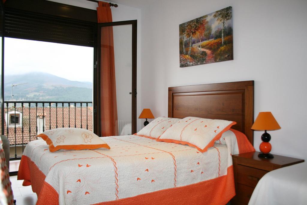 Apartamentos Turisticos Mirayuste Гвадалупе Номер фото